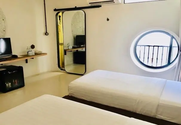 Mini Studio (Twin beds)