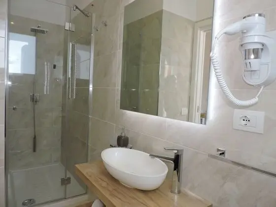 Superior Büyük Yataklı Tek Kişilik Oda, Balkon