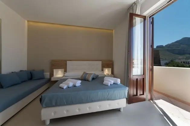 Superior Üç Kişilik Oda, Balkon