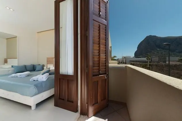 Superior Üç Kişilik Oda, Balkon