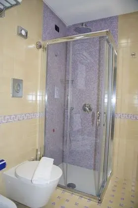 Economy Oda, Bağlantılı Odalar