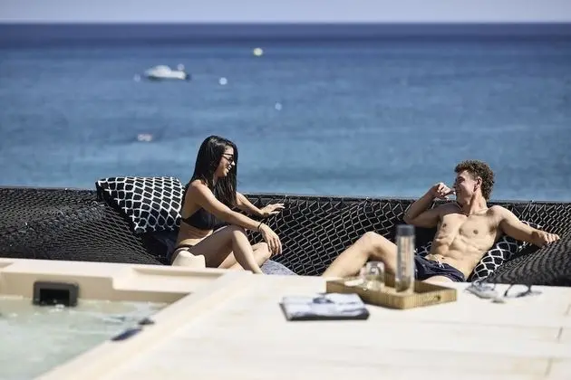 Signature Süit, Sıcak Su Küveti, Deniz Manzaralı