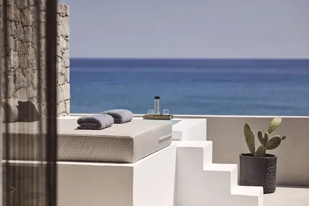 Suite Mini Pool Sea View