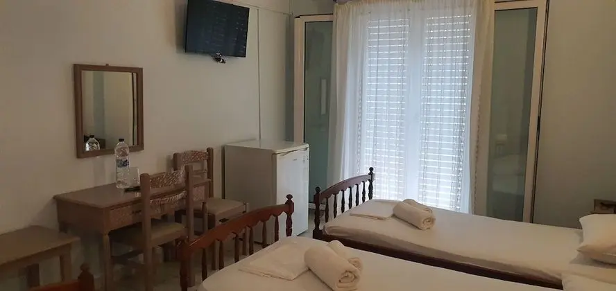 Tek Büyük veya İki Ayrı Yataklı Oda, 1 Çift Kişilik veya 2 Tek Kişilik Yatak