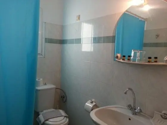 Üç Kişilik Oda