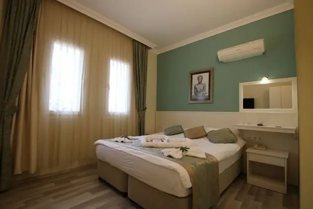 Standard Tek Büyük veya İki Ayrı Yataklı Oda, Deniz Manzaralı