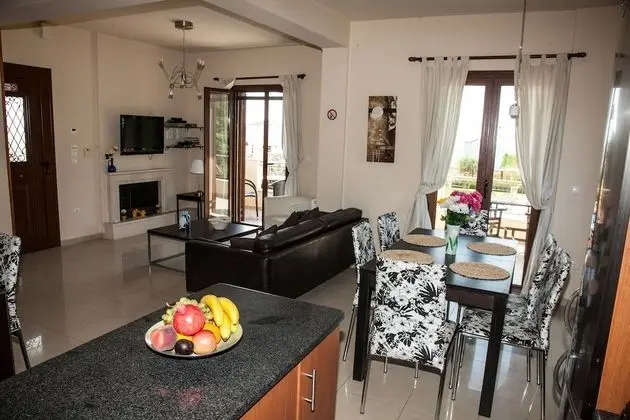 Villa, 4 Yatak Odası, Kişiye Özel Havuzlu