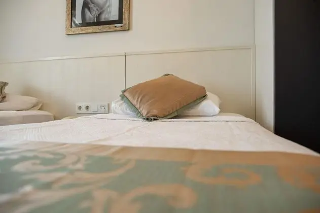 Standart Fransız Balkonlu Oda, Kısmi Deniz Manzaralı