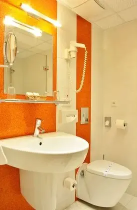 Standard Tek Büyük veya İki Ayrı Yataklı Oda