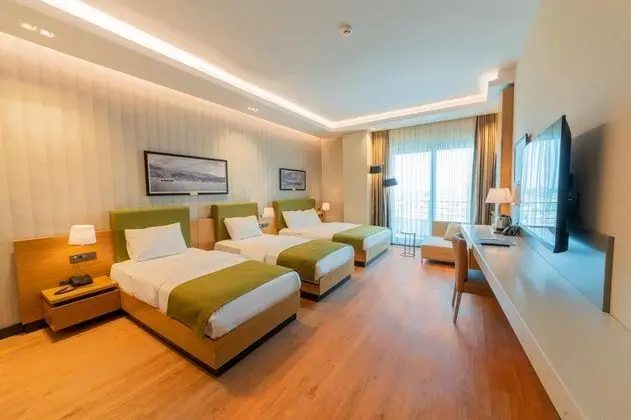 Deluxe Oda-Balkonlu, Şehir veya Dağ Manzaralı, Balkonlu