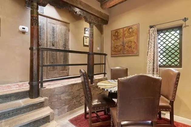 Ev (Artesano - Amazing Handcrafted Tile a)