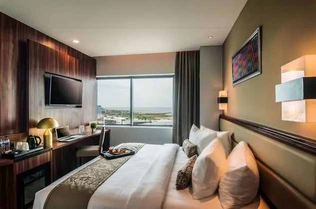 Deluxe King Sea View