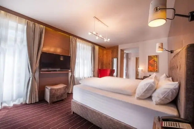 Premium Tek Büyük Yataklı Oda, Balkon, Dağ Manzaralı