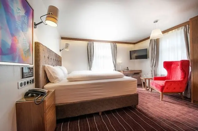 Standard Tek Büyük Yataklı Oda, Dağ Manzaralı