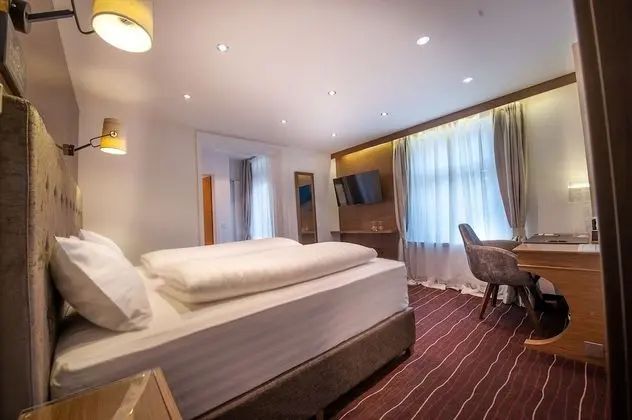 Standard Tek Büyük Yataklı Oda, Dağ Manzaralı