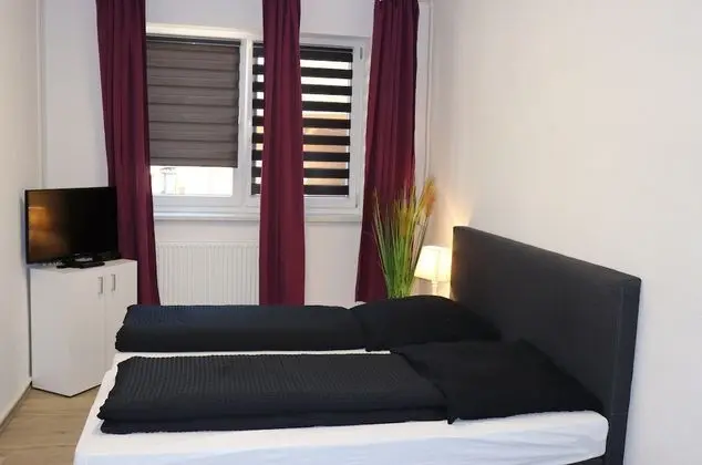 Tek Büyük Yataklı Oda, Ortak Banyo