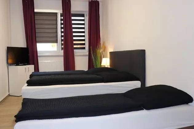 Tek Büyük Yataklı Oda, Ortak Banyo