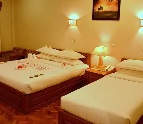 Deluxe Üç Kişilik Oda