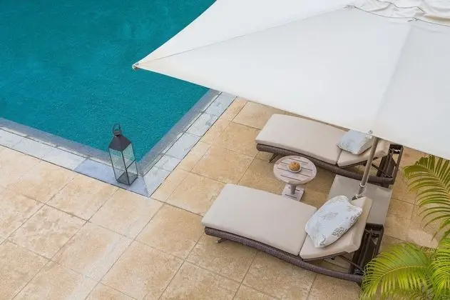 6-Bedroom Villa