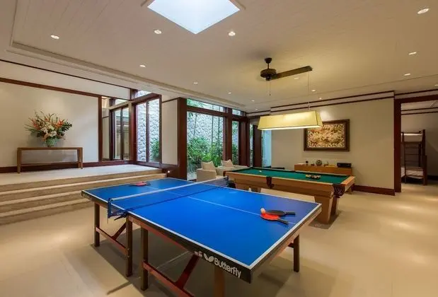 6-Bedroom Villa