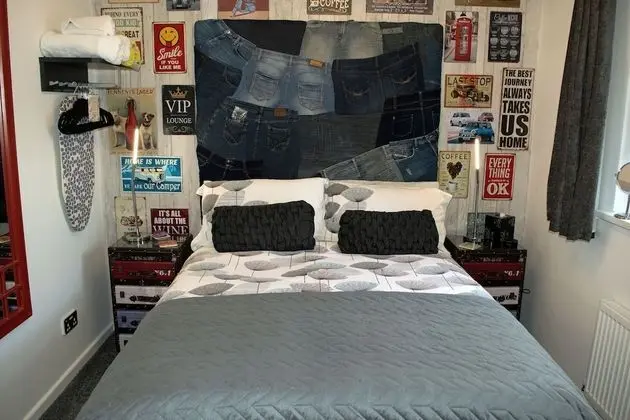 Tek Kişilik Oda (Room 6)