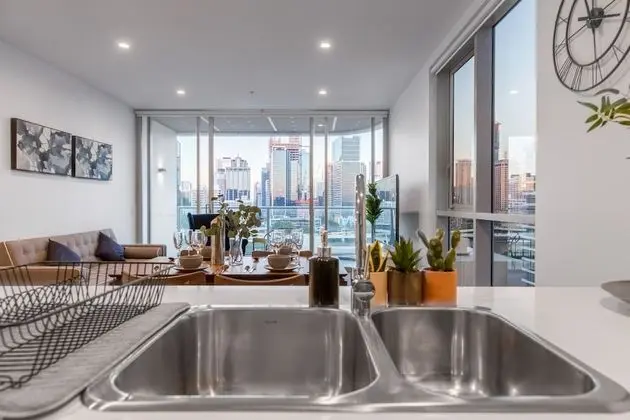 Panoramic Tek Büyük Yataklı Oda