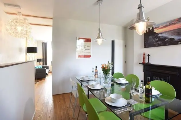 Villa, Banyolu/Duşlu, Şehir Manzaralı (Arthouse)