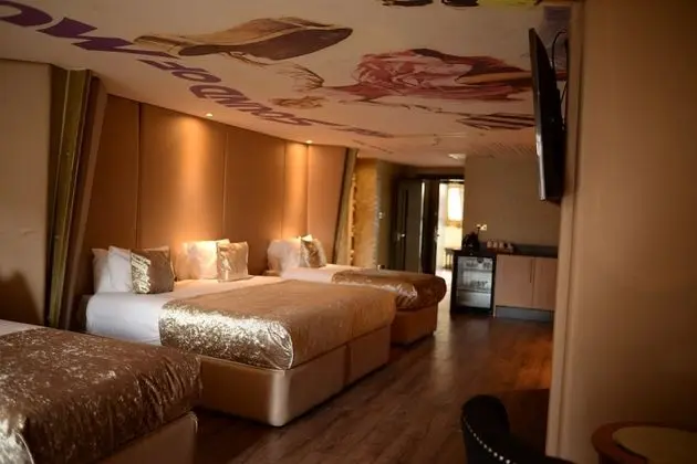 Luxury Oda, Jakuzi (sleeps 6)
