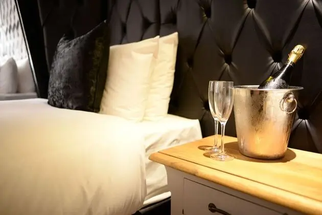 Luxury Tek Büyük Yataklı Oda, Jakuzi (sleeps 4)