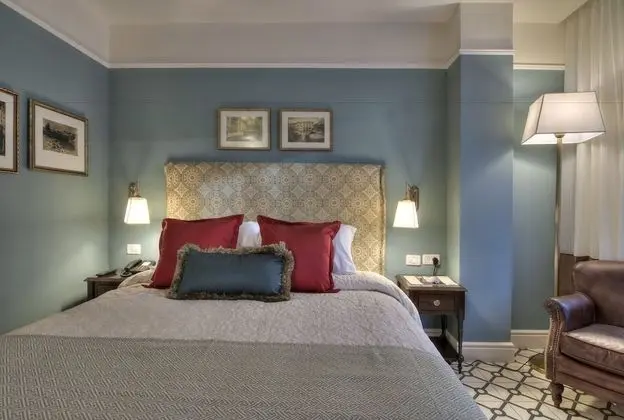 Standard Tek Büyük veya İki Ayrı Yataklı Oda, Balkon, Avlu