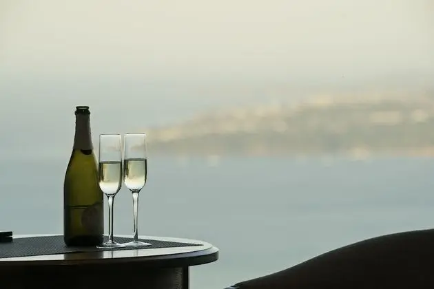 Luxury Süit, 1 En Büyük (King) Boy Yatak, Koy Manzaralı, Denize Bakan