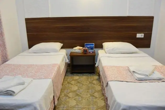2 Tek Yataklı Oda 