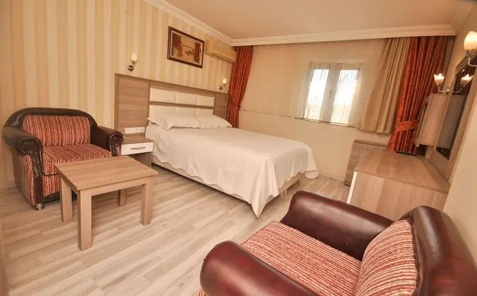 Standard Tek Büyük Yataklı Oda