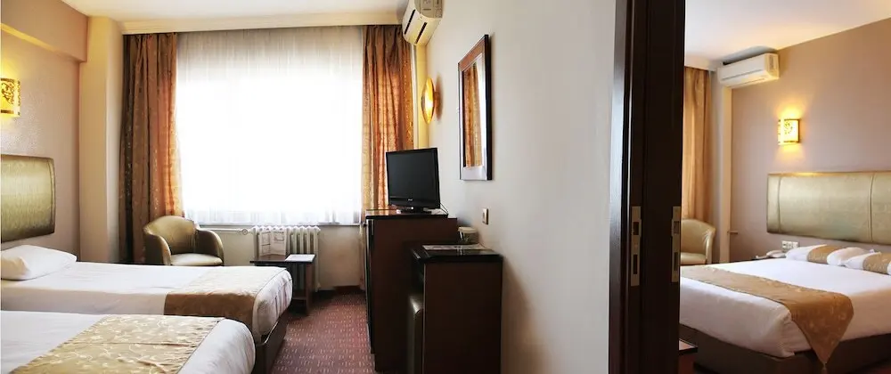 Family Oda, Şehir Manzaralı