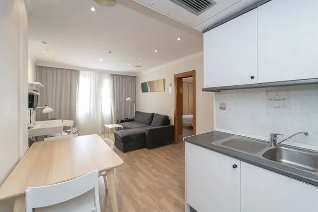 City Apart Daire (2 adults and 1 child)
