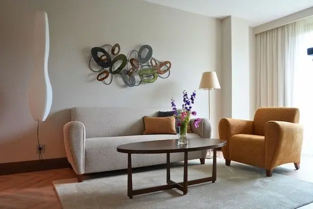 Süit (Gran Astur Suite)