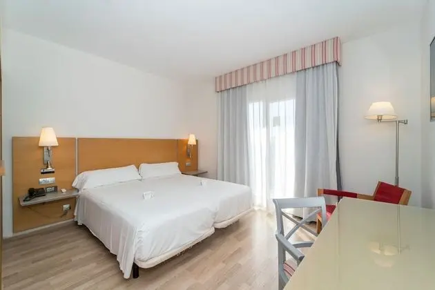 Standard Tek Büyük Yataklı Oda, Balkon, Şehir Manzaralı