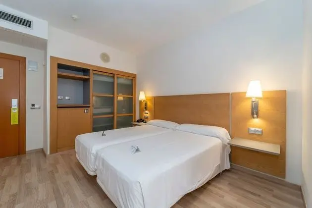 Standard Tek Büyük Yataklı Oda, Balkon, Şehir Manzaralı
