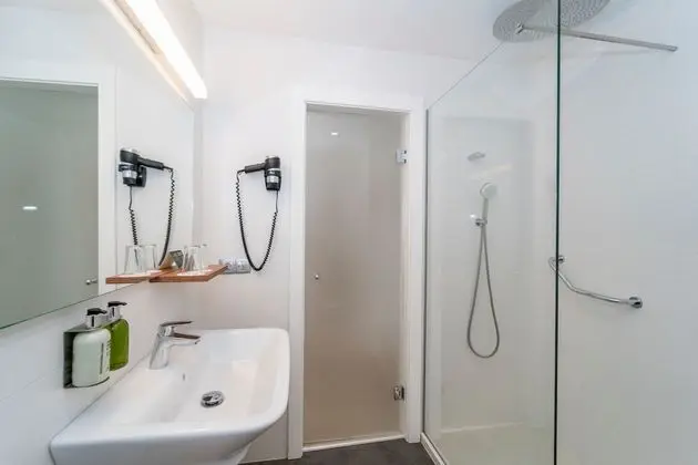 Standard Tek Büyük Yataklı Oda, Balkon, Şehir Manzaralı
