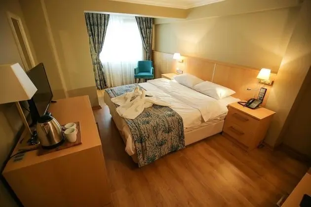 Standard Tek Büyük veya İki Ayrı Yataklı Oda