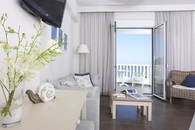 Stüdyo, Kısmi Deniz Manzaralı