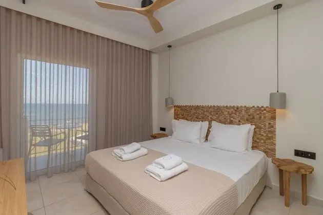 Tek Büyük veya İki Ayrı Yataklı Oda, Deniz Manzaralı
