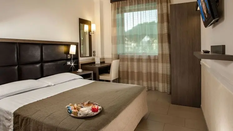 Tek Büyük veya İki Ayrı Yataklı Oda