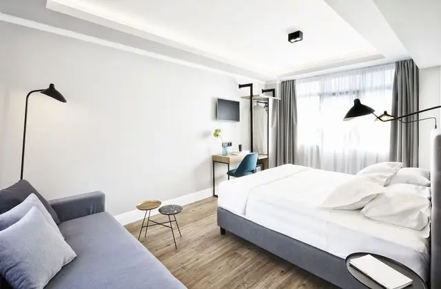 Junior Suite with Urban View (3 Guests)