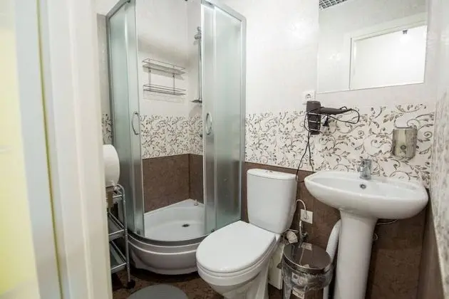 Family Dört Kişilik Oda, Ortak Banyo