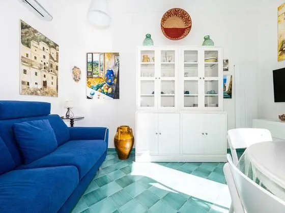 Gallery Ev