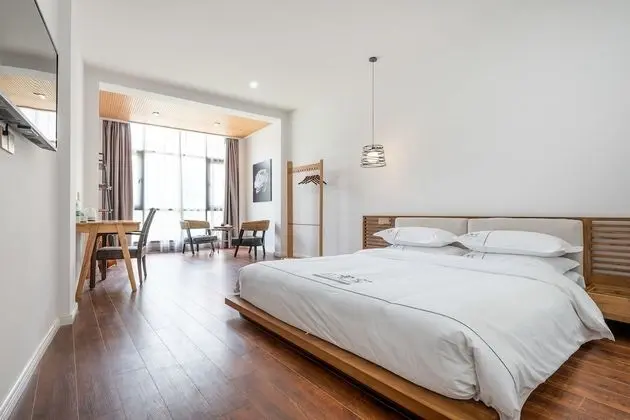 Deluxe Tek Büyük Yataklı Oda