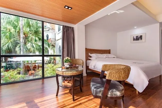 Deluxe Tek Büyük Yataklı Oda