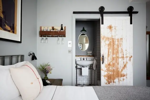 Standard Tek Büyük Yataklı Oda