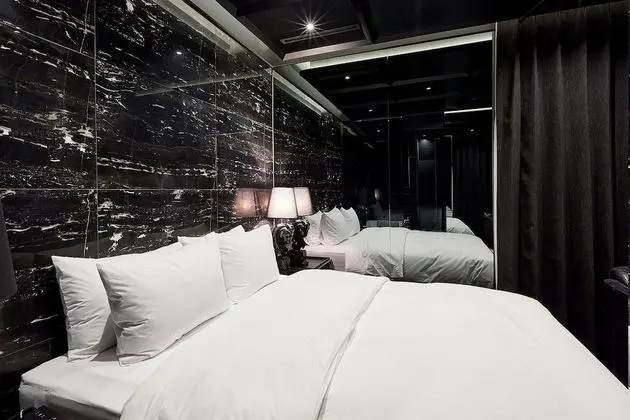 Premium Double Room (Free breakfast for 2 except Fri+Sat / No breakfast 7/24-8/20)